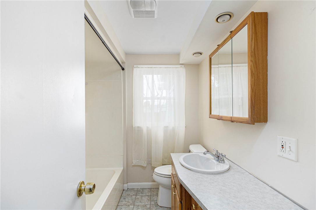27 Kalmer Road Warwick, RI 02886 - Photo 26 of 31 Gallery Image 26