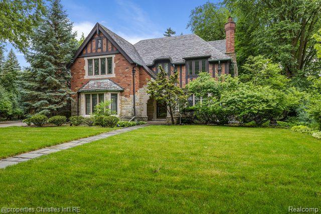 19291 Woodston Road Detroit, MI 48203 - Photo 9 of 96 Gallery Image 9