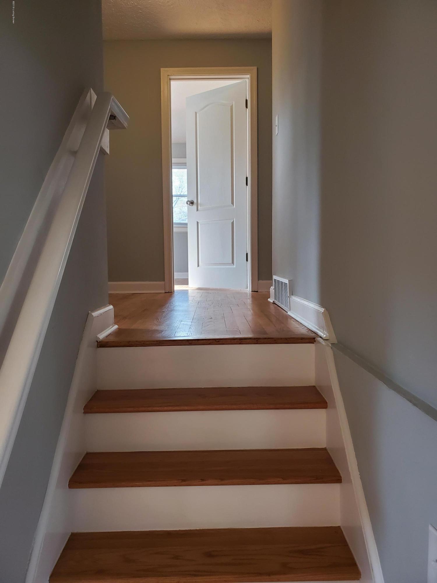 8 Cillia Road Louisville, KY 40216 - Photo 13 of 43 Going Upstairs (Level 3)