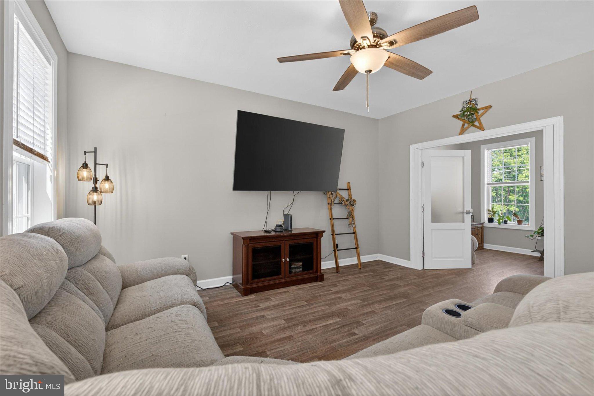 255 Kinneman Road Abbottstown, PA 17301 - Photo 10 of 39 Bright and inviting living space.