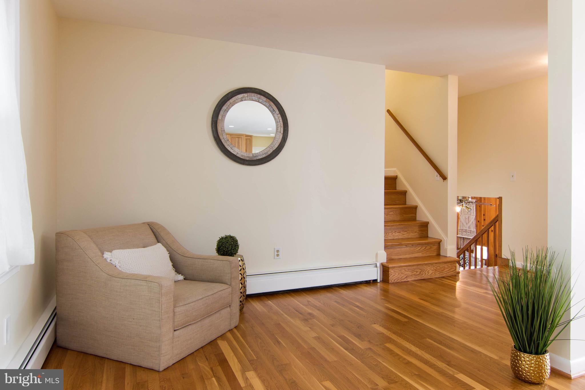 20916 Brooke Knolls Road Laytonsville, MD 20882 - Photo 4 of 30 Interior (General)