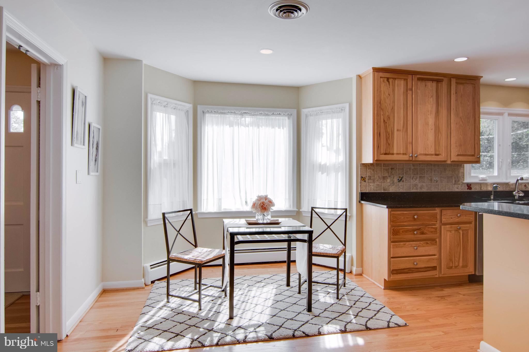 20916 Brooke Knolls Road Laytonsville, MD 20882 - Photo 6 of 30 Kitchen