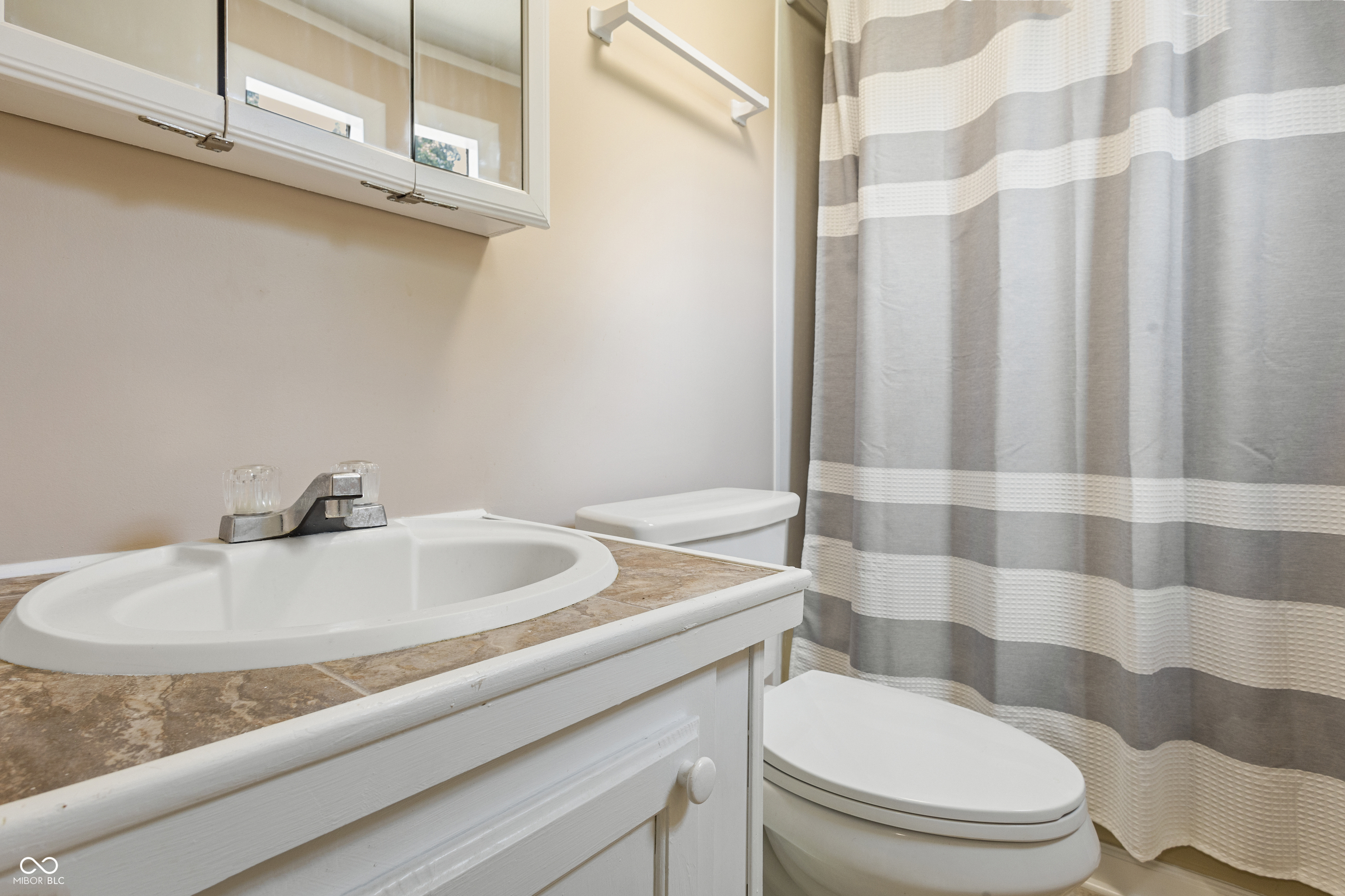 7198 Robertson Road Trafalgar, IN 46181 - Photo 15 of 21