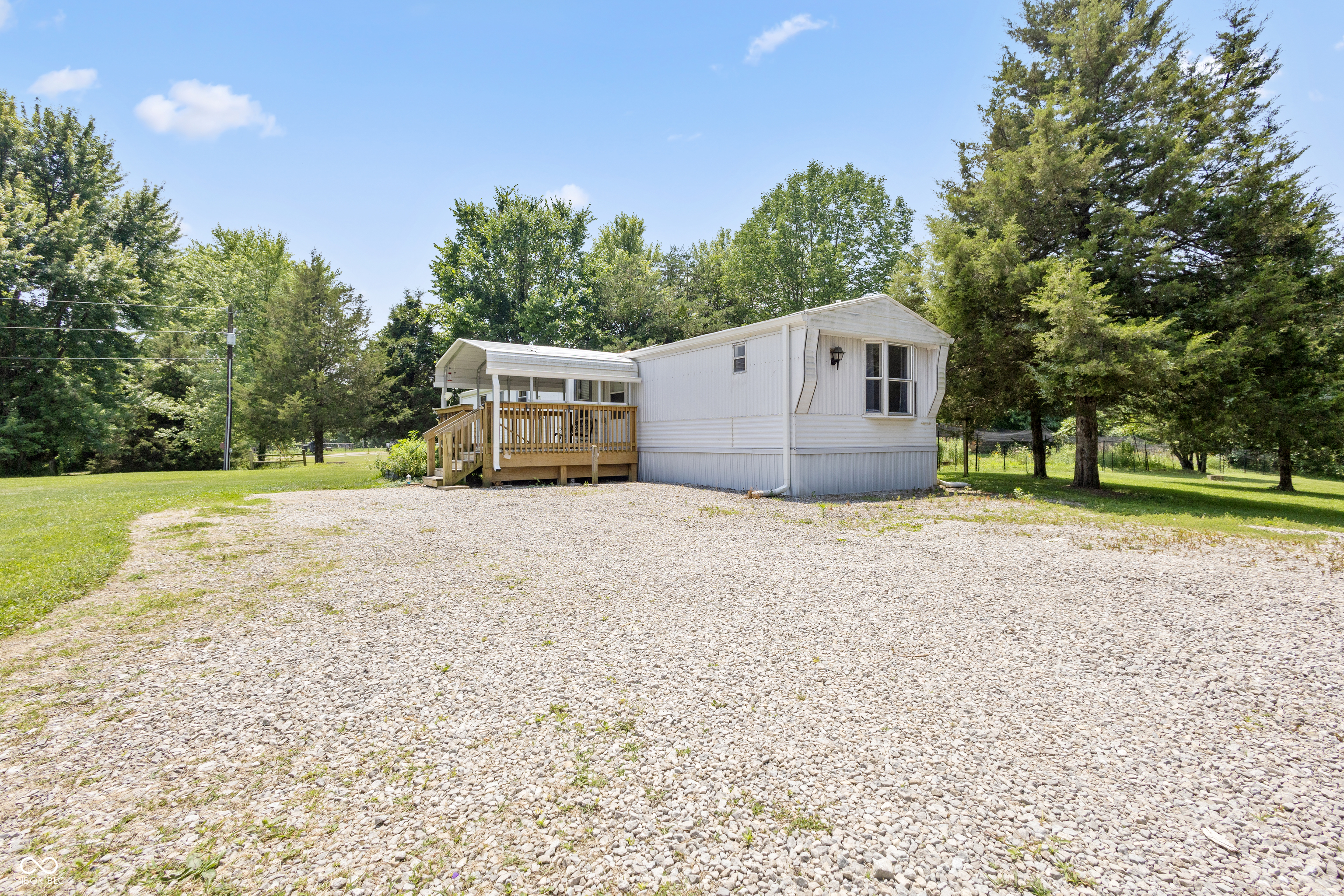 7198 Robertson Road Trafalgar, IN 46181 - Photo 2 of 21