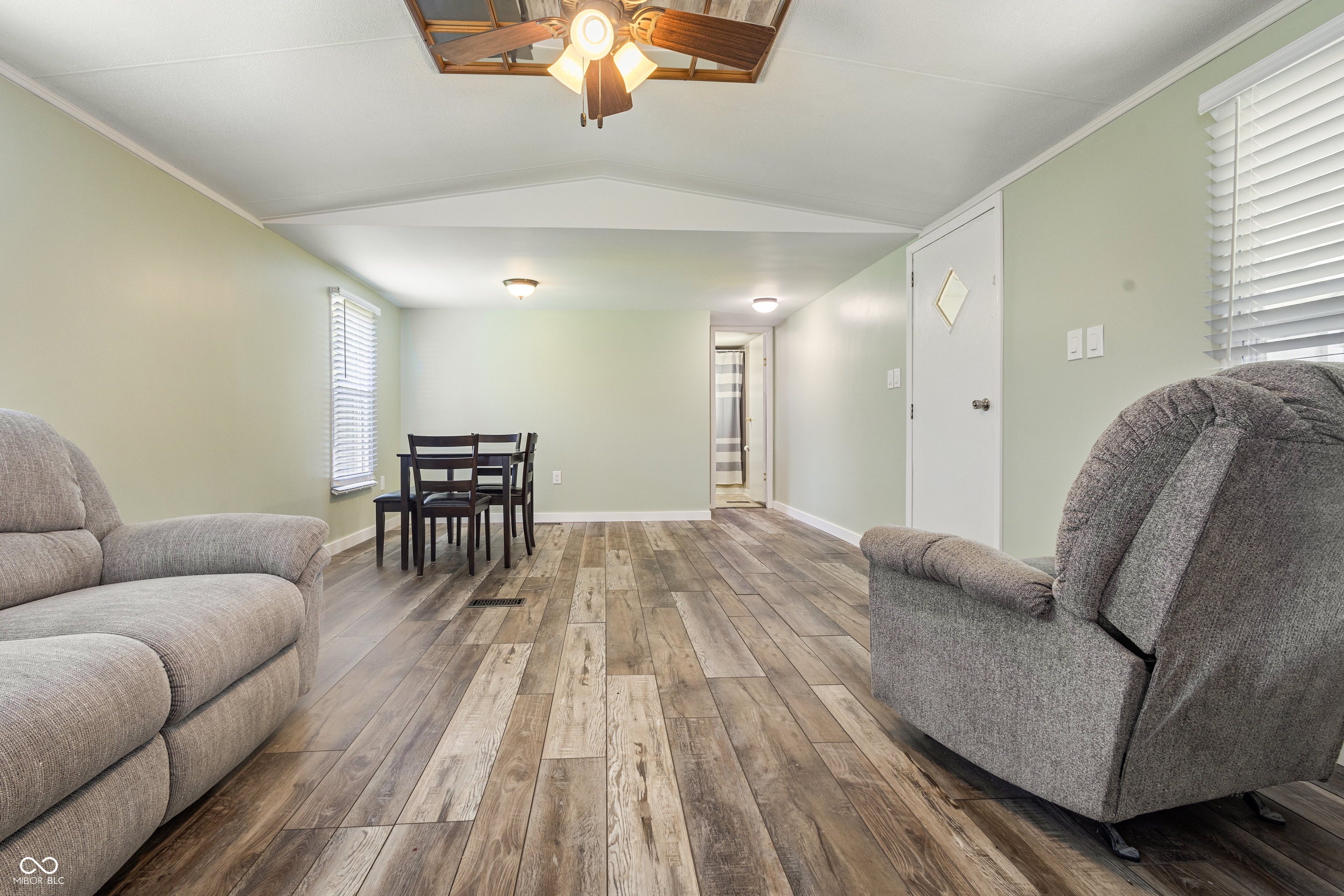 7198 Robertson Road Trafalgar, IN 46181 - Photo 4 of 21