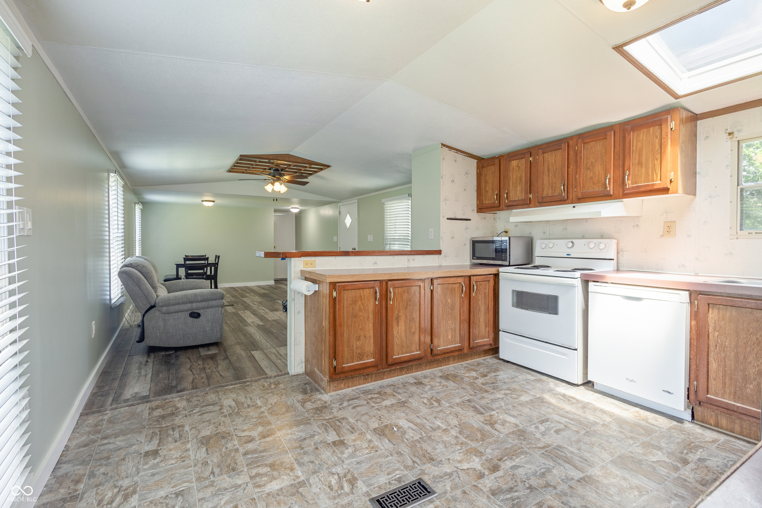 7198 Robertson Road Trafalgar, IN 46181 - Photo 6 of 21