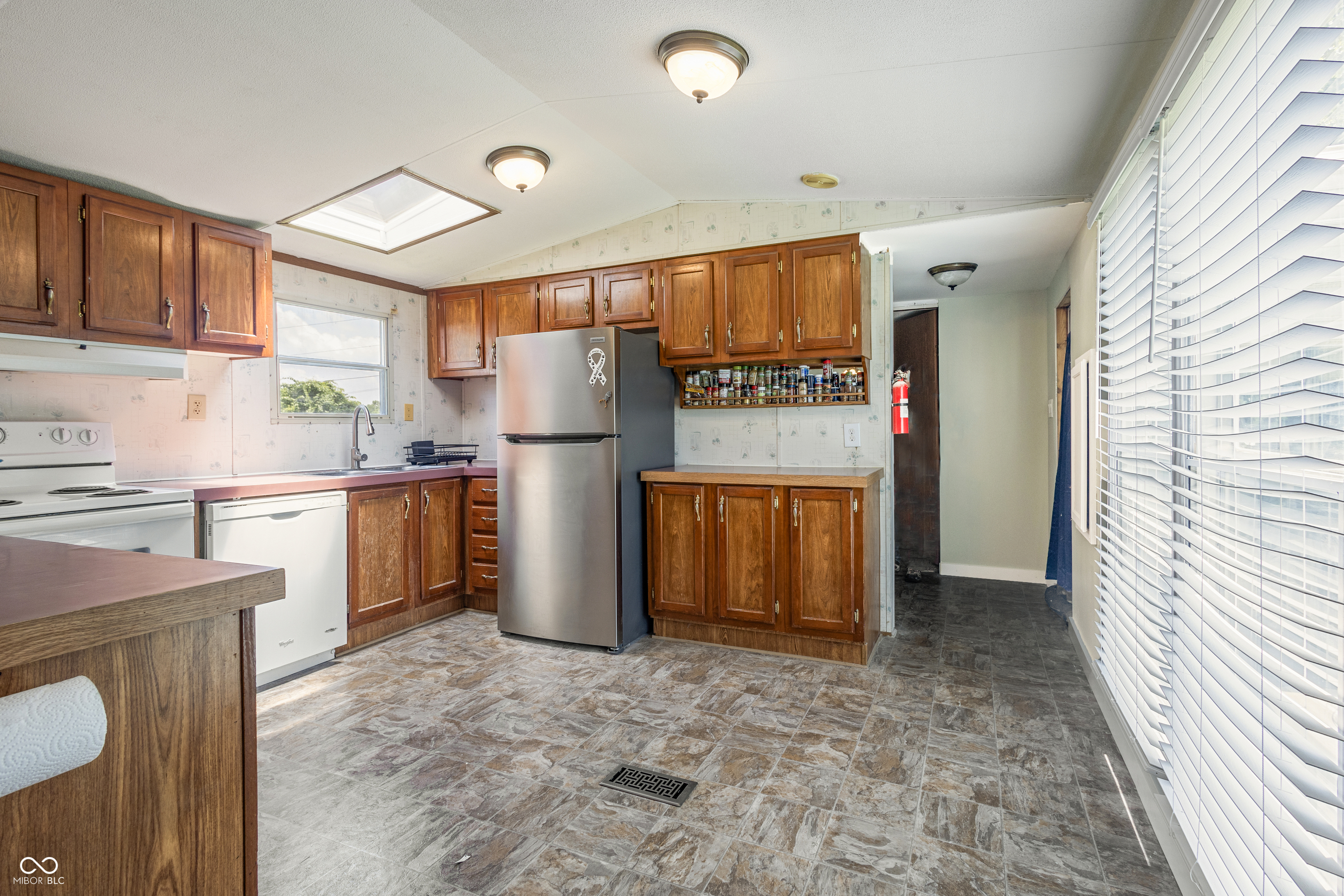 7198 Robertson Road Trafalgar, IN 46181 - Photo 8 of 21