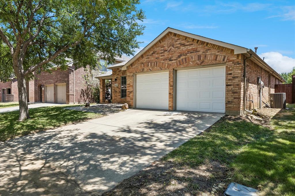 13220 Ridgepointe Road Fort Worth, TX 76244 - Photo 4 of 35 Gallery Image 4