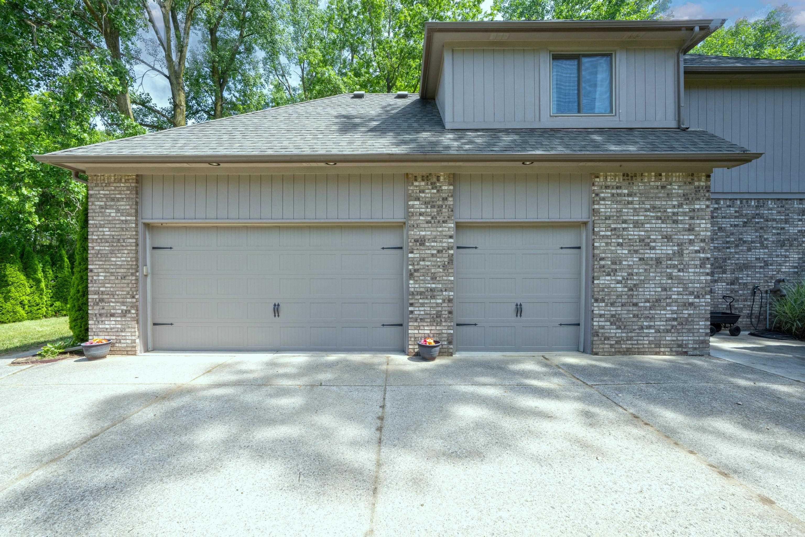 9145 Folkert Road Algonac, MI 48001 - Photo 5 of 48