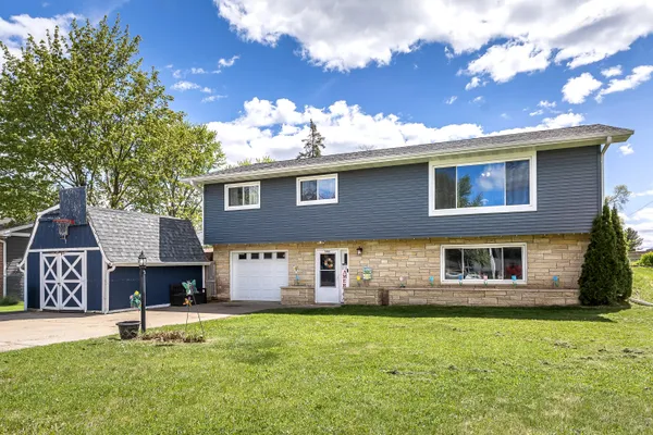 $375,000 | 500 Willow Street, Onalaska, WI 54650
