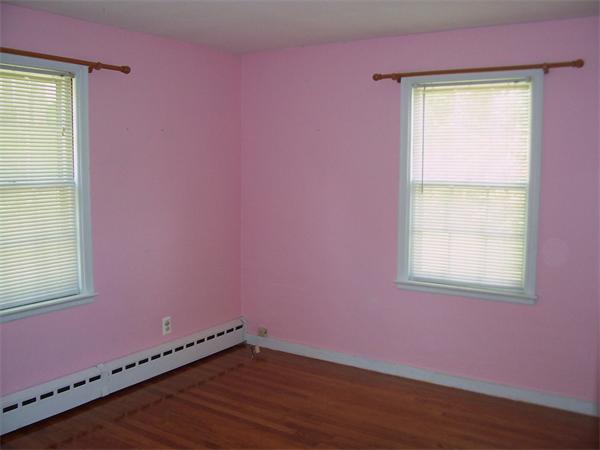 19 Stoneleigh Road Worcester, MA 01606 - Photo 4 of 20 Gallery Image 4