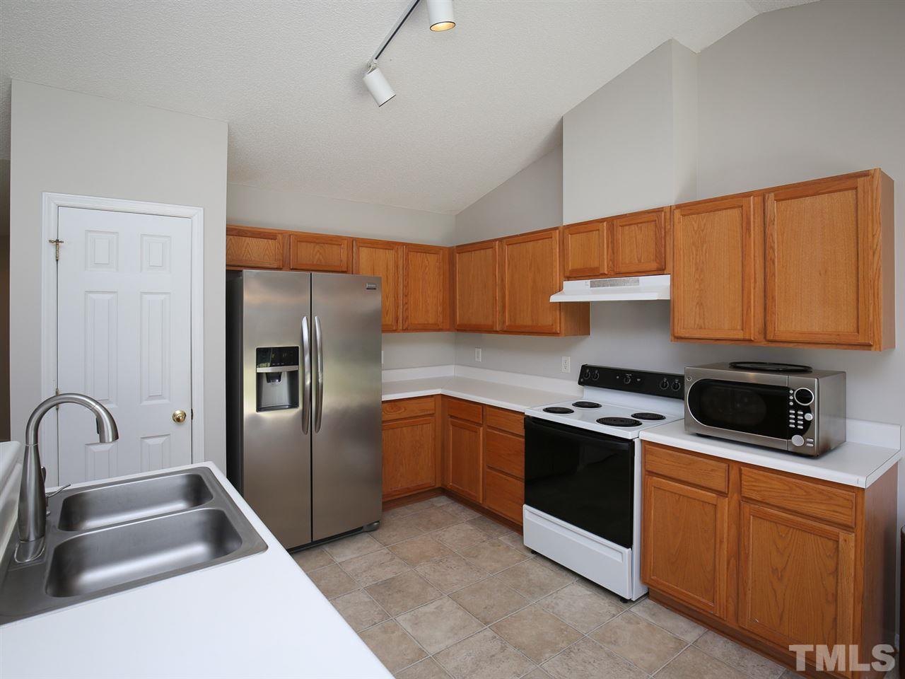 4417 Whatley Lane Raleigh, NC 27604 - Photo 9 of 25 Gallery Image 9