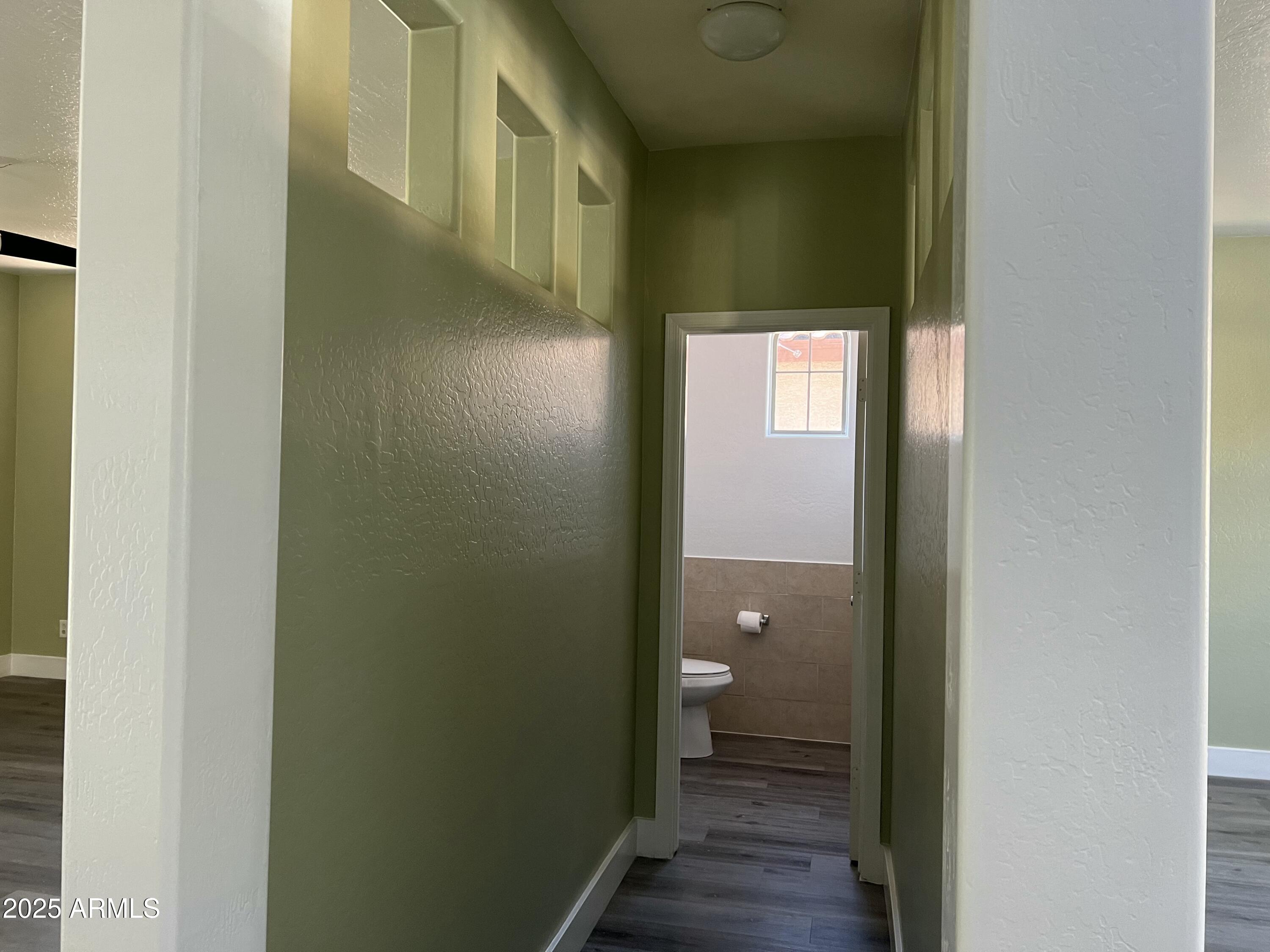 2679 East Chester Drive Chandler, AZ 85286 - Photo 7 of 30 a bathroom with a toilet