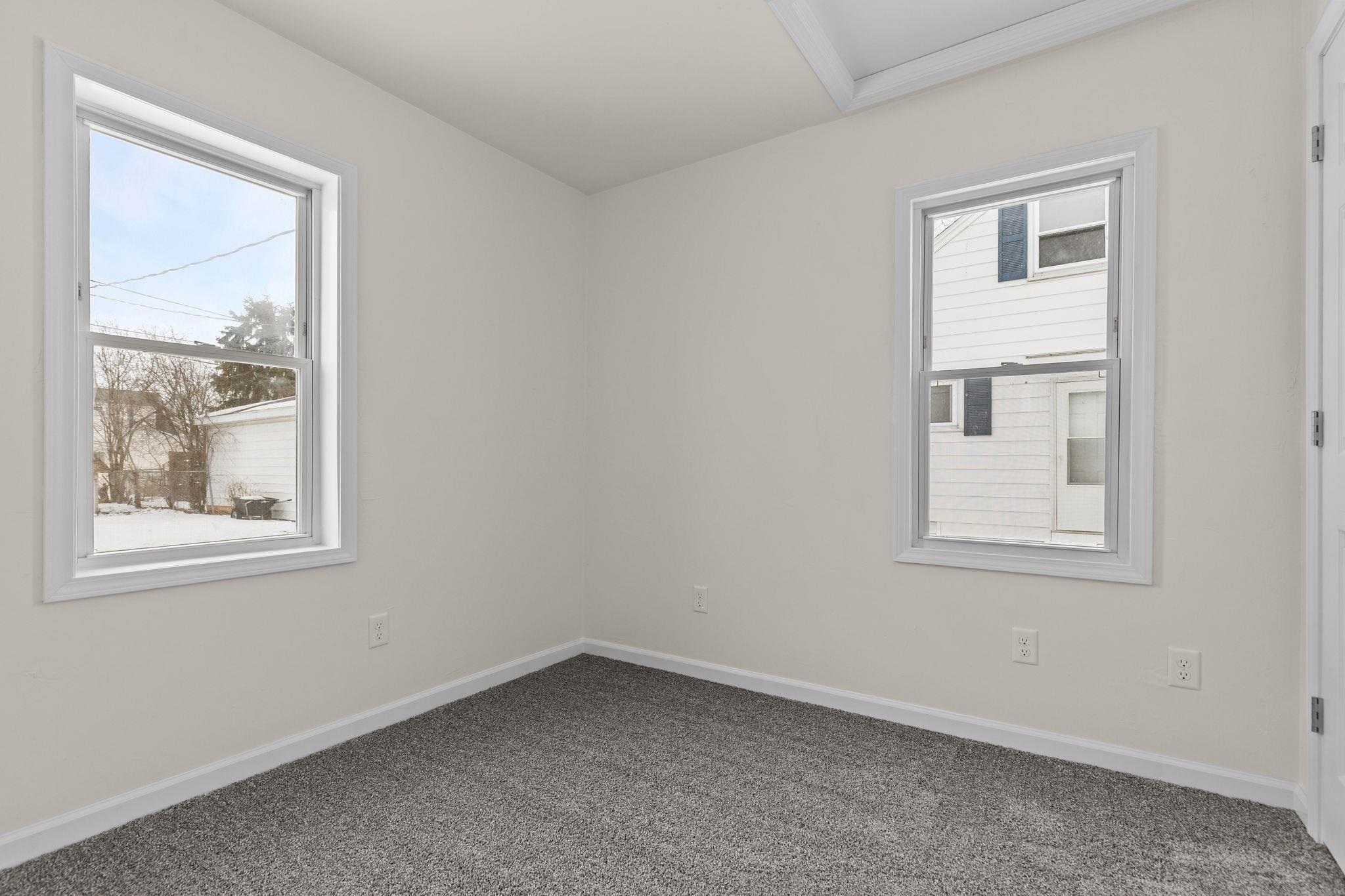 136 West Cecil Street Neenah, WI 54956 - Photo 11 of 26