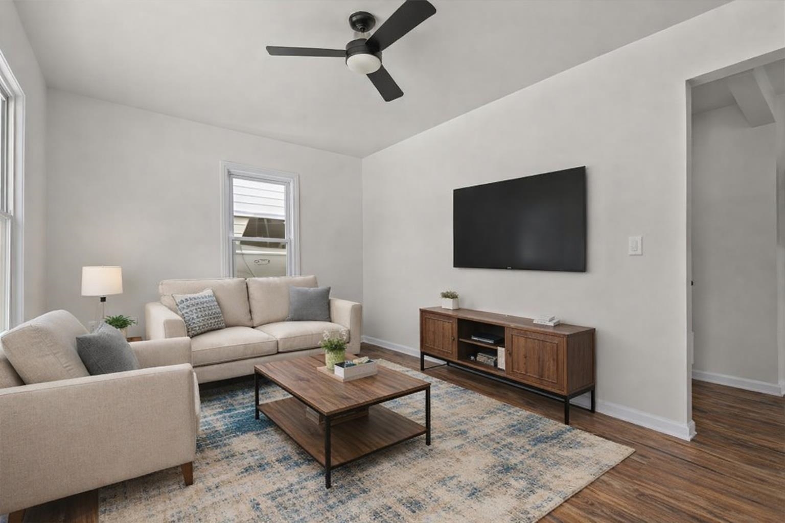 136 West Cecil Street Neenah, WI 54956 - Photo 4 of 26