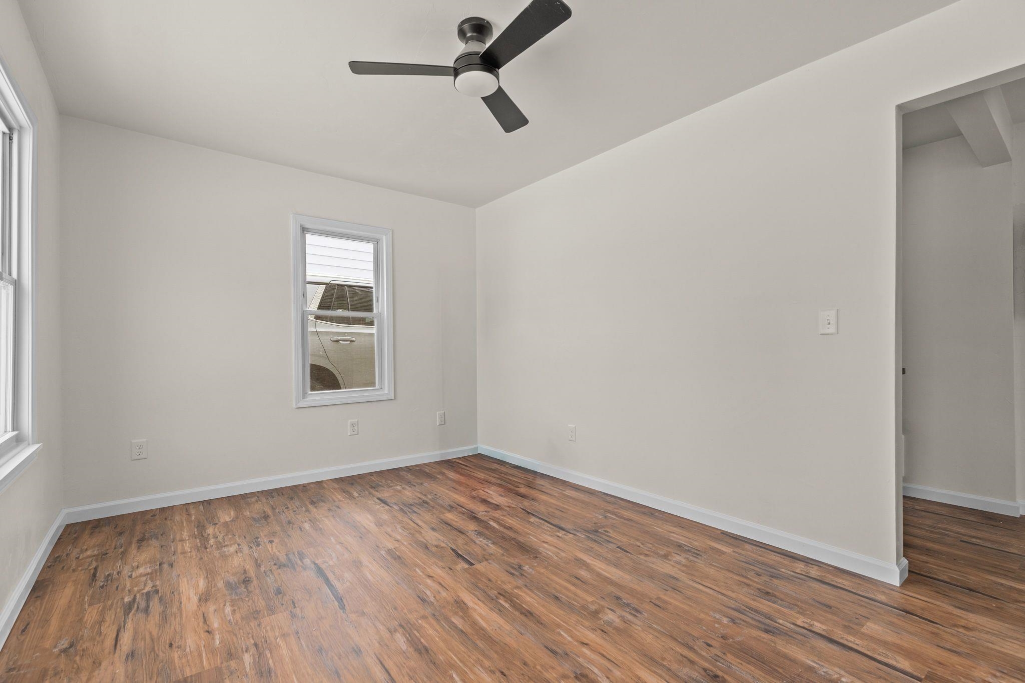 136 West Cecil Street Neenah, WI 54956 - Photo 6 of 26