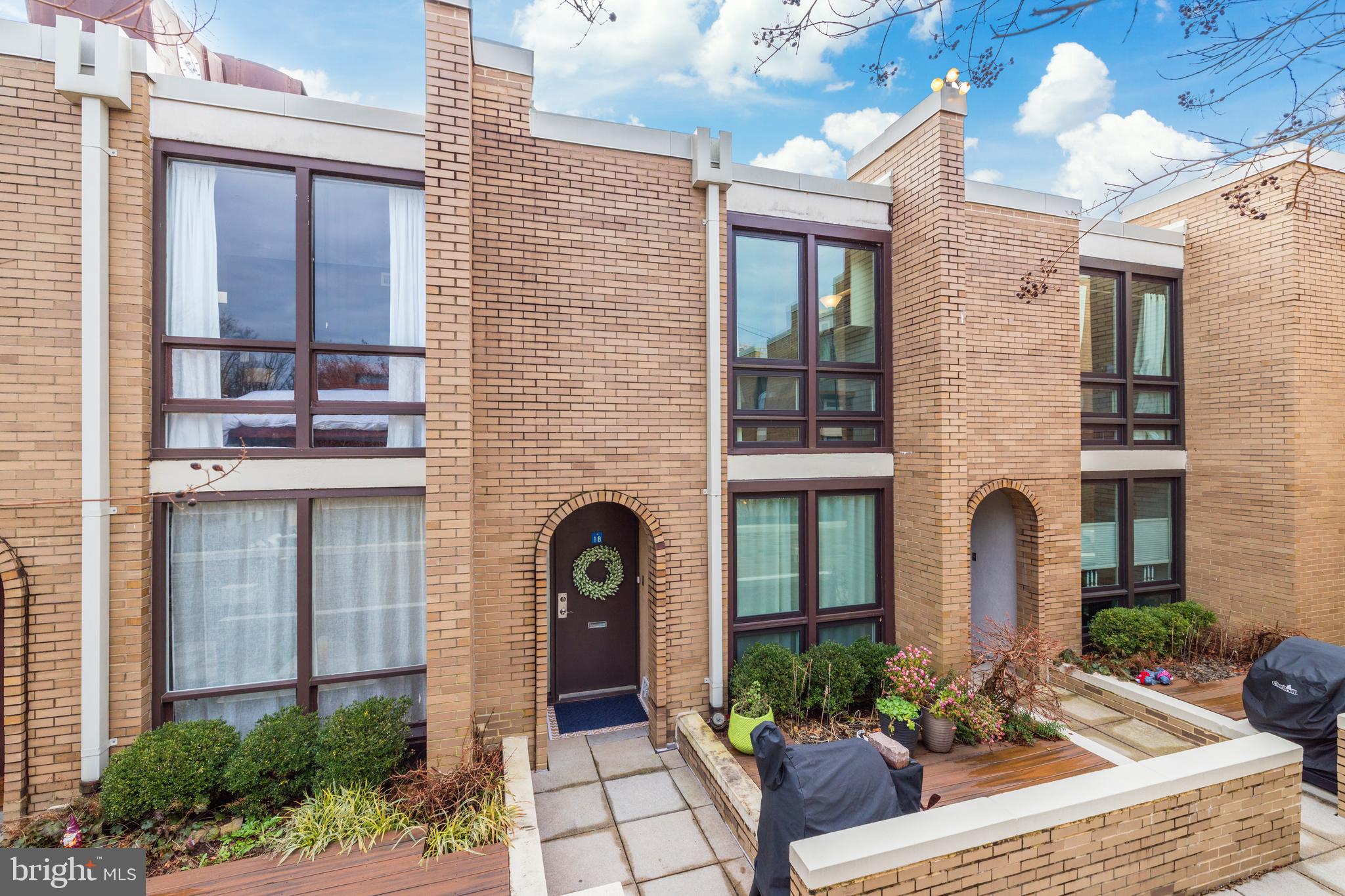 1618 Chimney House Road Reston, VA 20190 - Photo 1 of 30 Welcome Home!