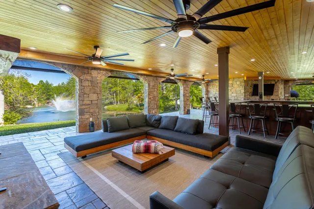 $1,200,000 | 25 Ridgerock Drive, Signal Mountain, TN 37377