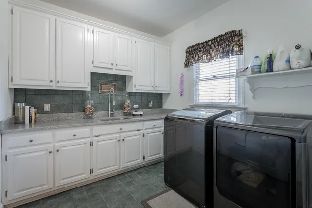 $1,200,000 | 25 Ridgerock Drive, Signal Mountain, TN 37377