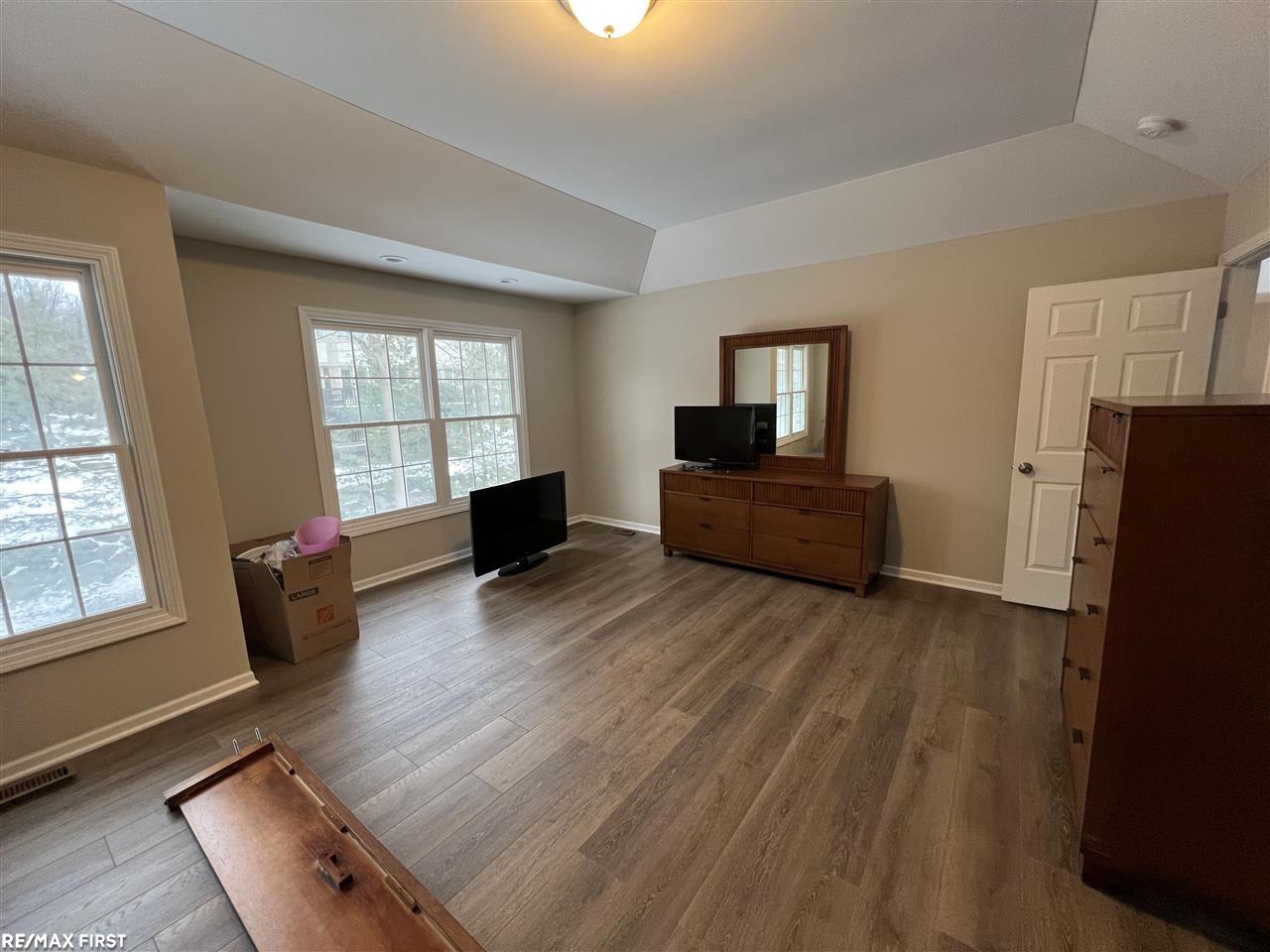 3836 Red Root Road Lake Orion, MI 48360 - Photo 15 of 44