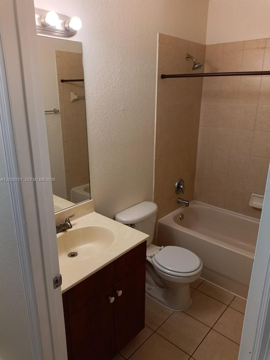 1936 Alamanda Way, Unit 1 Riviera Beach, FL 33404 - Photo 12 of 17