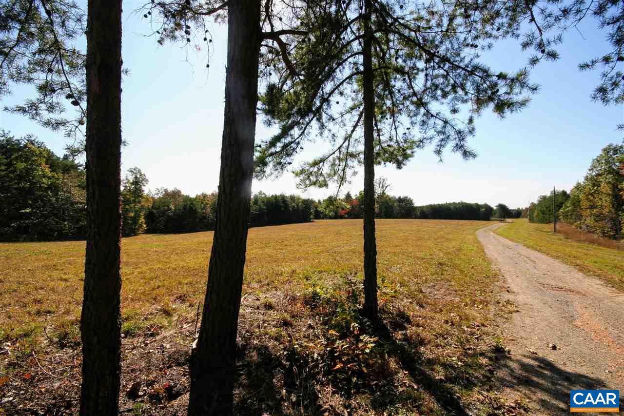10787 Howardsville Road Howardsville, VA 24562 - Photo 10 of 41