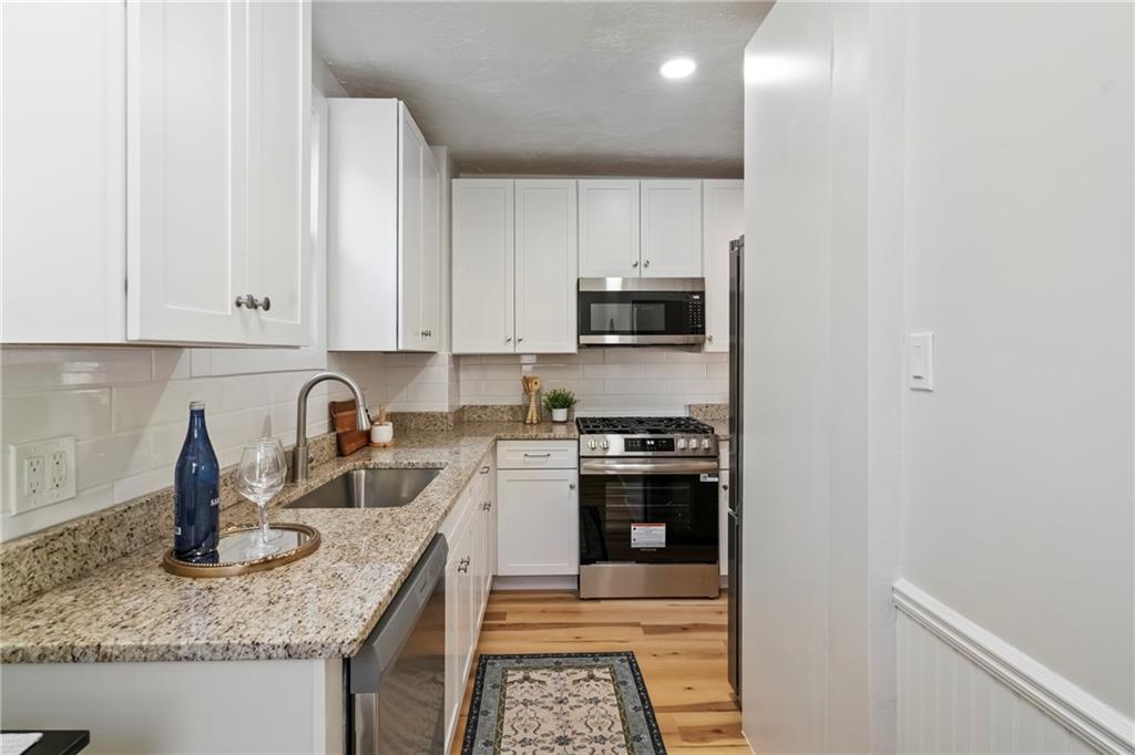 960 Stanford Road Pittsburgh, PA 15212 - Photo 7 of 22