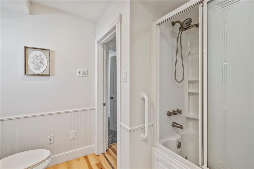 960 Stanford Road Pittsburgh, PA 15212 - Photo 10 of 22