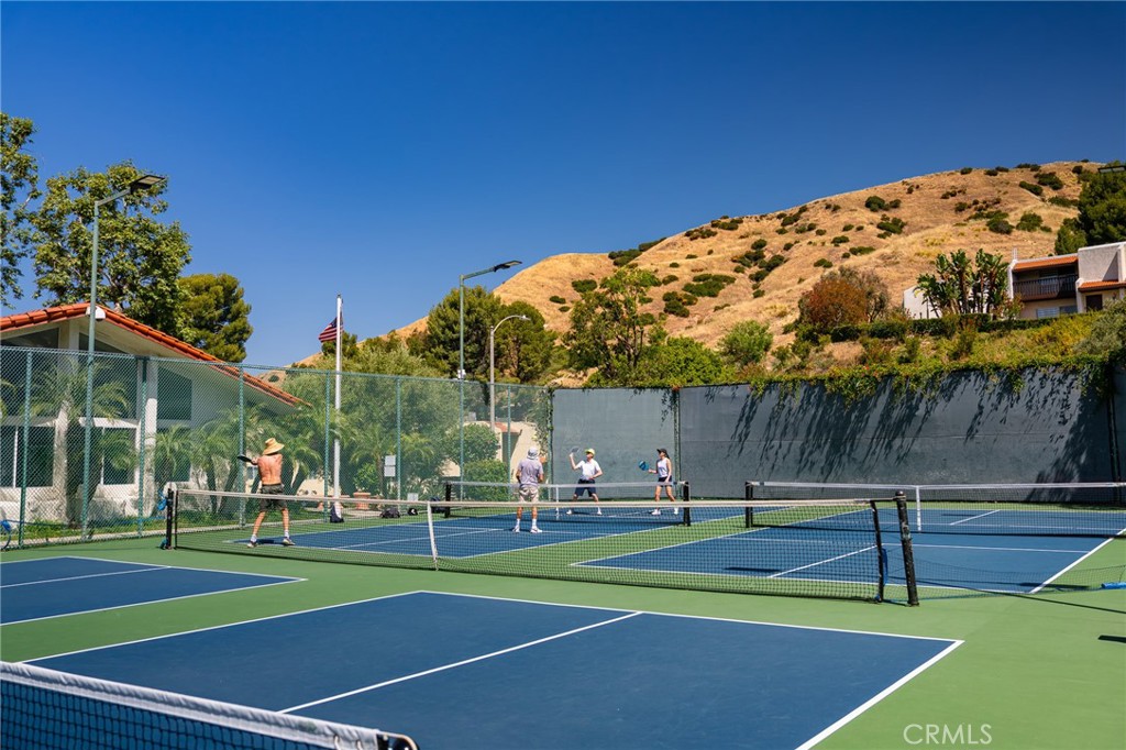 9759 Vía Roma Burbank, CA 91504 - Photo 24 of 29 Community Paddle ball courts
