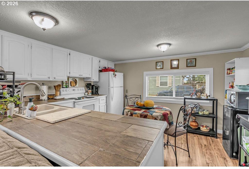 1901 Southeast Minter Bridge Road, Unit 55 Hillsboro, OR 97123 - Photo 19 of 33 Gallery Image 19
