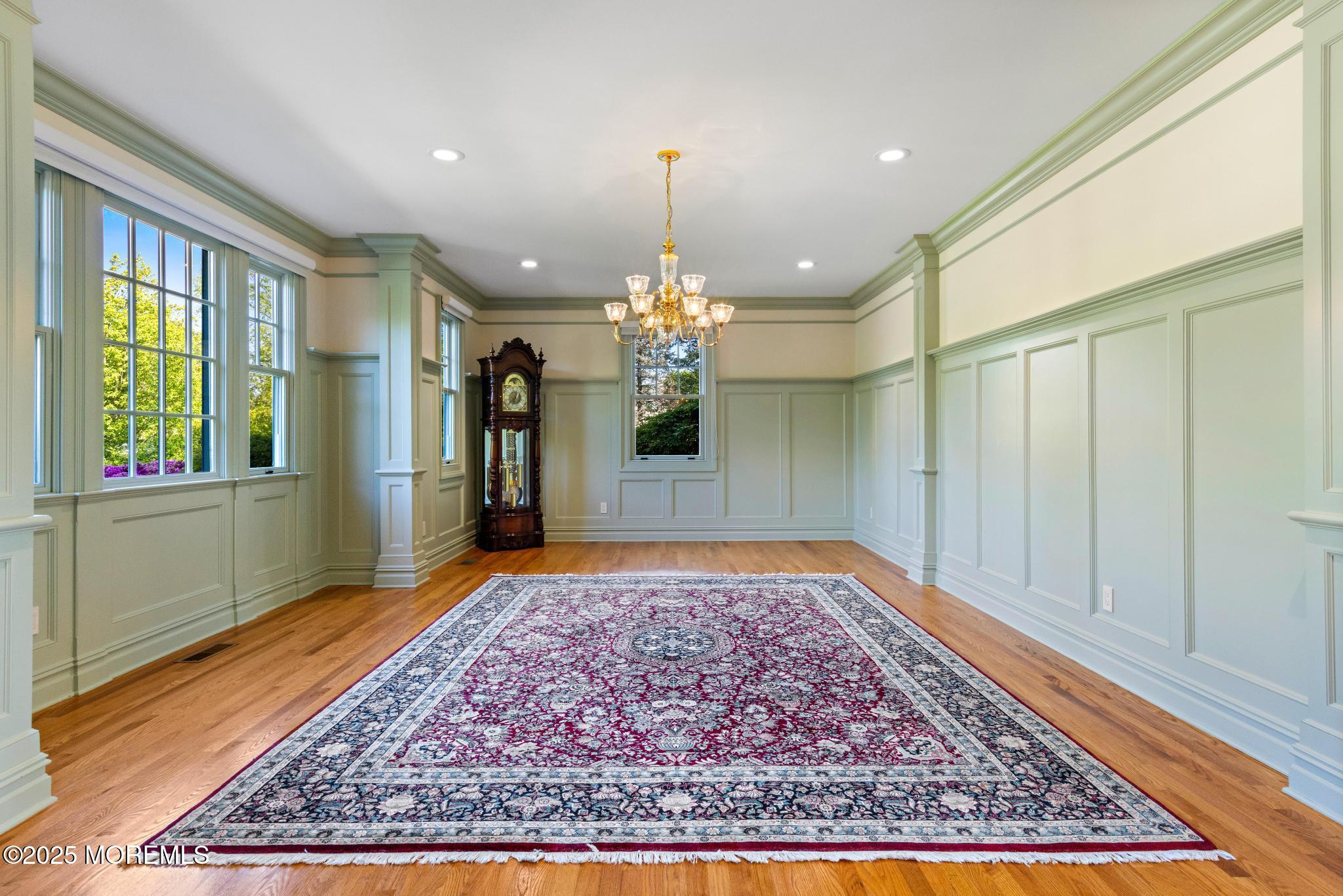 13 Driftwood Lane Colts Neck, NJ 07722 - Photo 20 of 88 a view of a hallway with a dining table