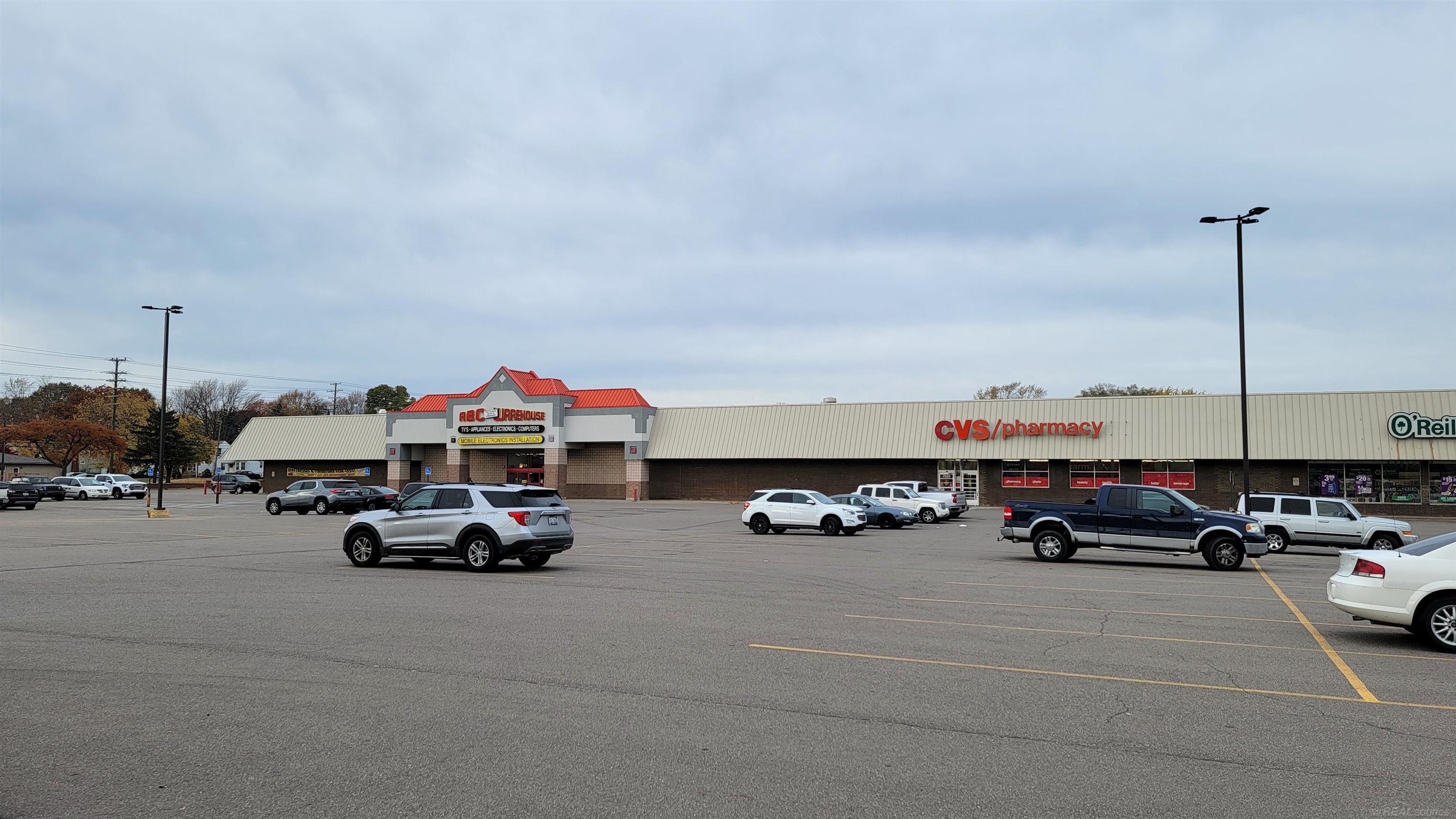 7356 East 10 Mile Road Center Line, MI 48015 - Photo 21 of 31