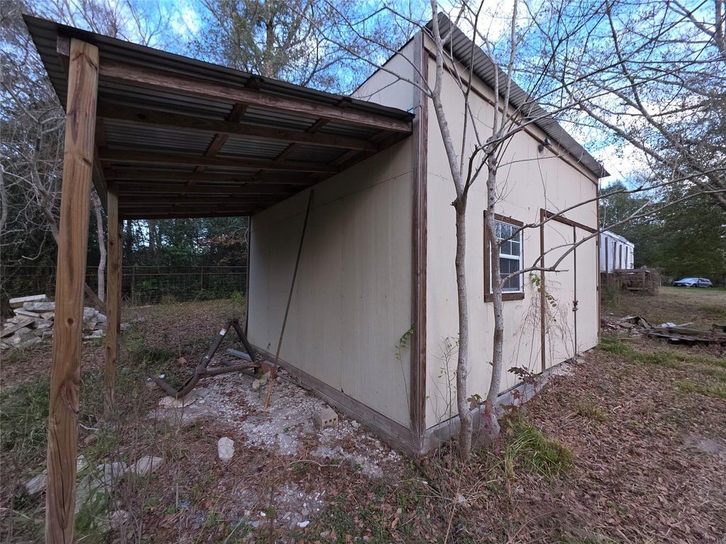 1302 North Lake Drive Splendora, TX 77372 - Photo 7 of 11
