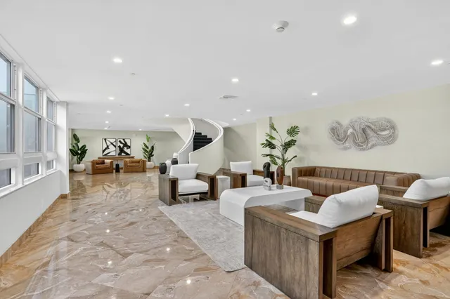 $659,000 | 1370 South Ocean Boulevard, Unit 405, Pompano Beach, FL 33062