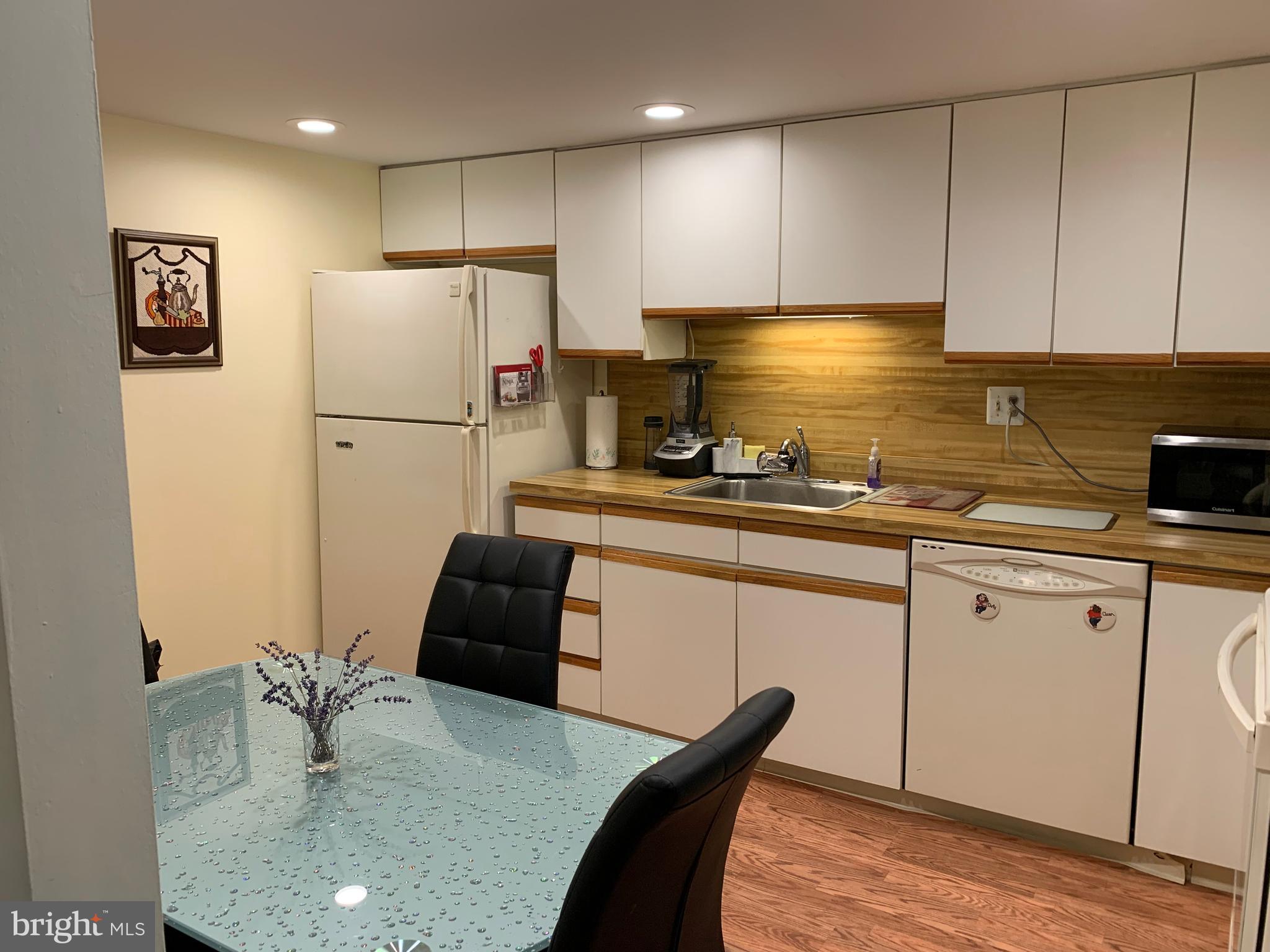 2131 Welsh Road, Unit 203 Philadelphia, PA 19115 - Photo 14 of 37 kitchen