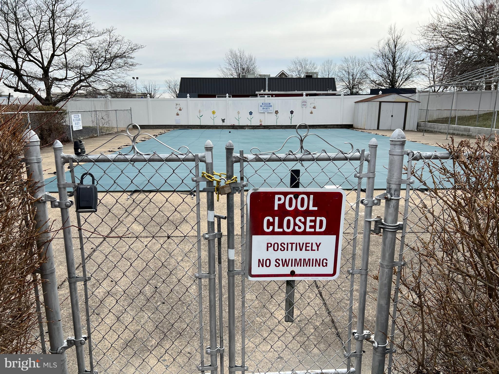 2131 Welsh Road, Unit 203 Philadelphia, PA 19115 - Photo 37 of 37 outdoor poo larea