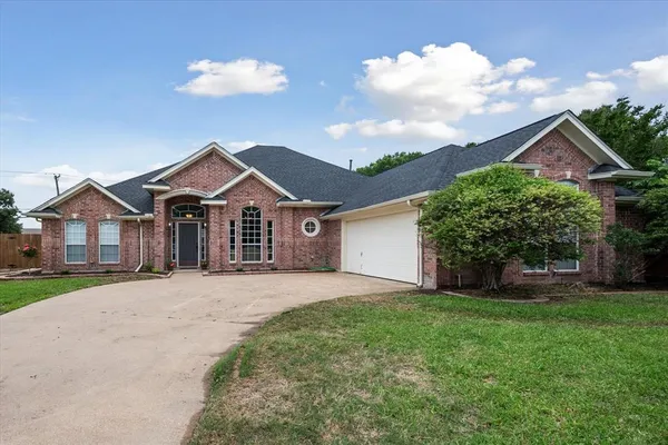 $2,900 | 3 Savoy Court, Mansfield, TX 76063