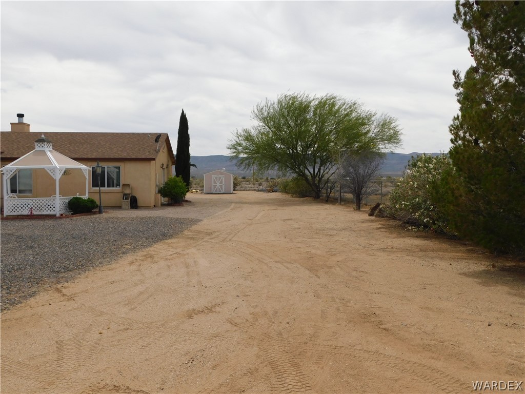 4421 North Laguna Road Golden Valley, AZ 86413 - Photo 11 of 64