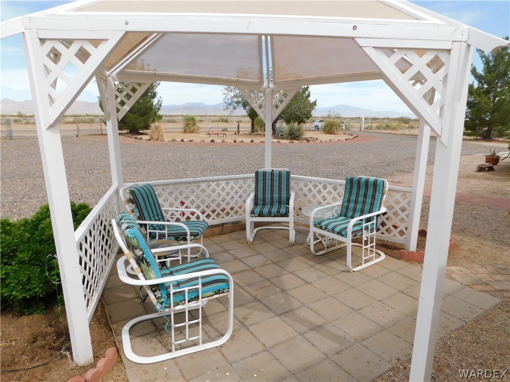 4421 North Laguna Road Golden Valley, AZ 86413 - Photo 13 of 64