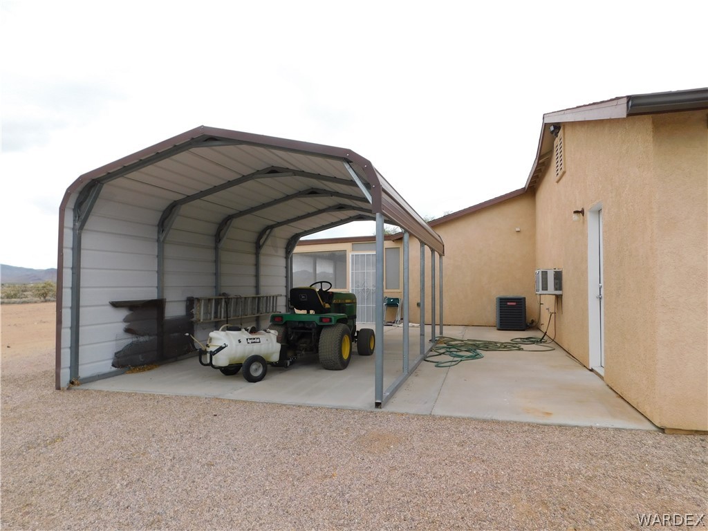 4421 North Laguna Road Golden Valley, AZ 86413 - Photo 16 of 64