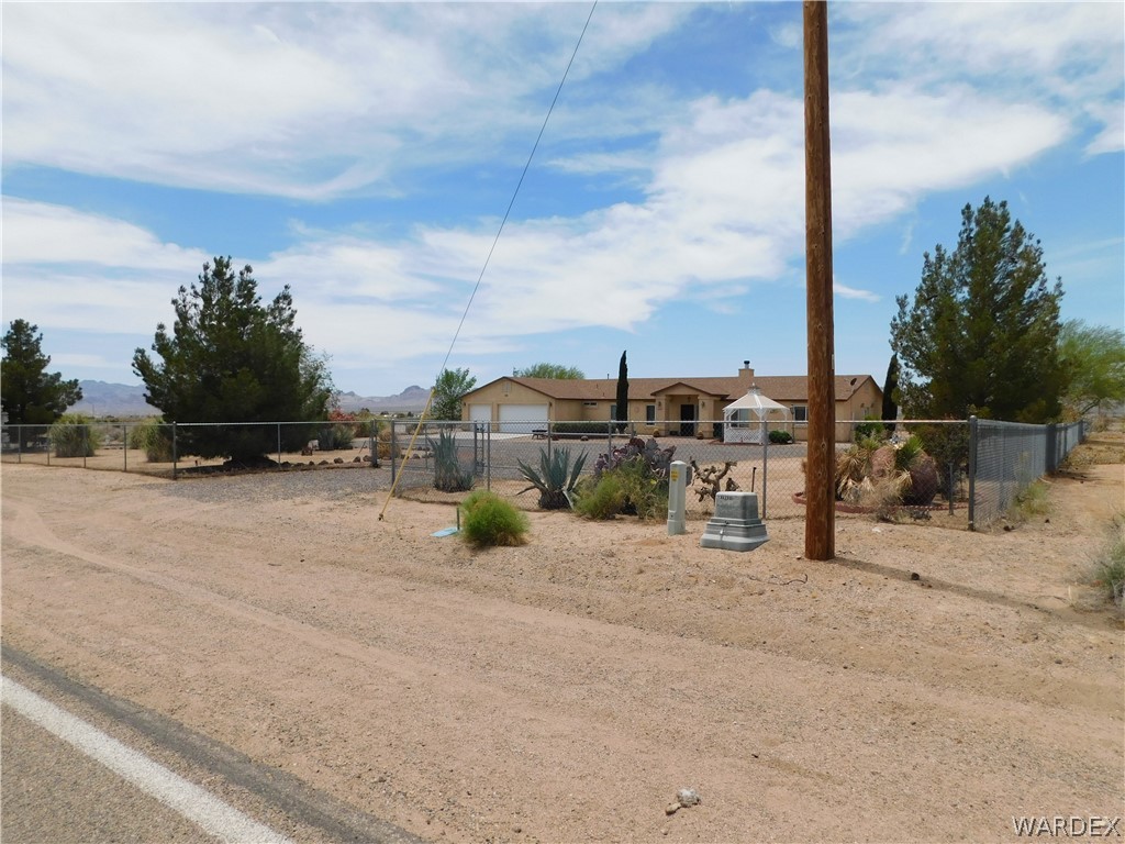 4421 North Laguna Road Golden Valley, AZ 86413 - Photo 3 of 64