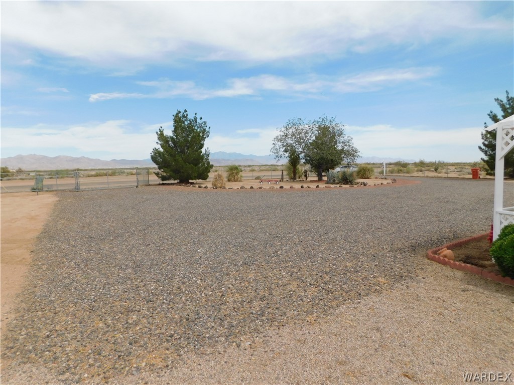 4421 North Laguna Road Golden Valley, AZ 86413 - Photo 8 of 64