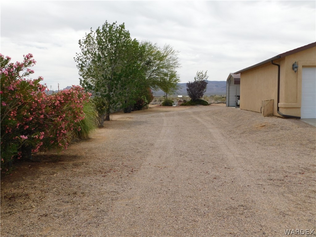 4421 North Laguna Road Golden Valley, AZ 86413 - Photo 9 of 64
