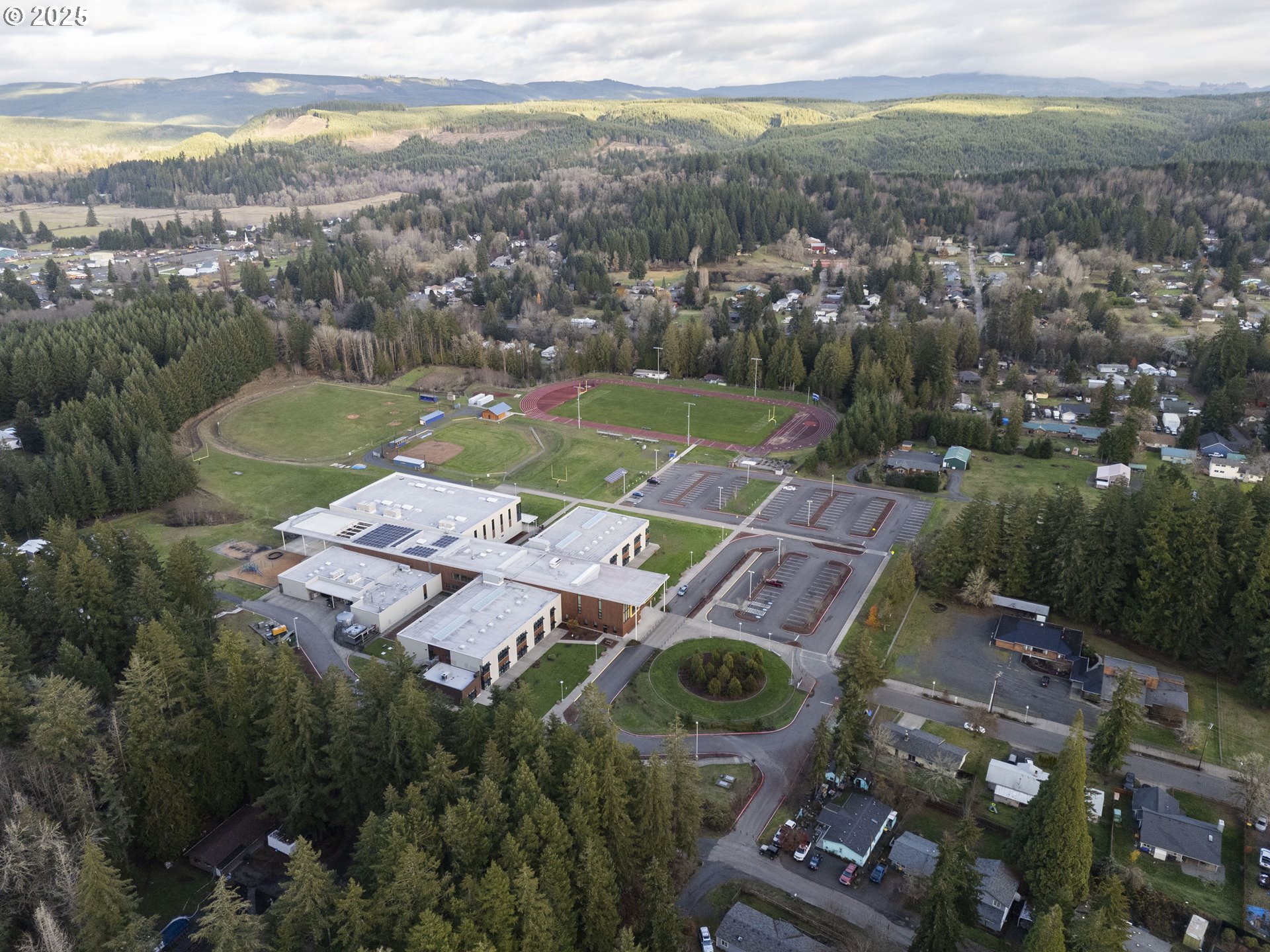 144 East H Street Vernonia, OR 97064 - Photo 25 of 35 a view of a city