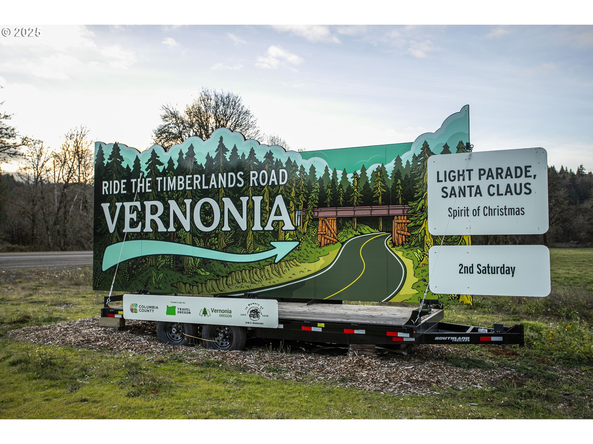 144 East H Street Vernonia, OR 97064 - Photo 35 of 35 a sign that is on the side of the road