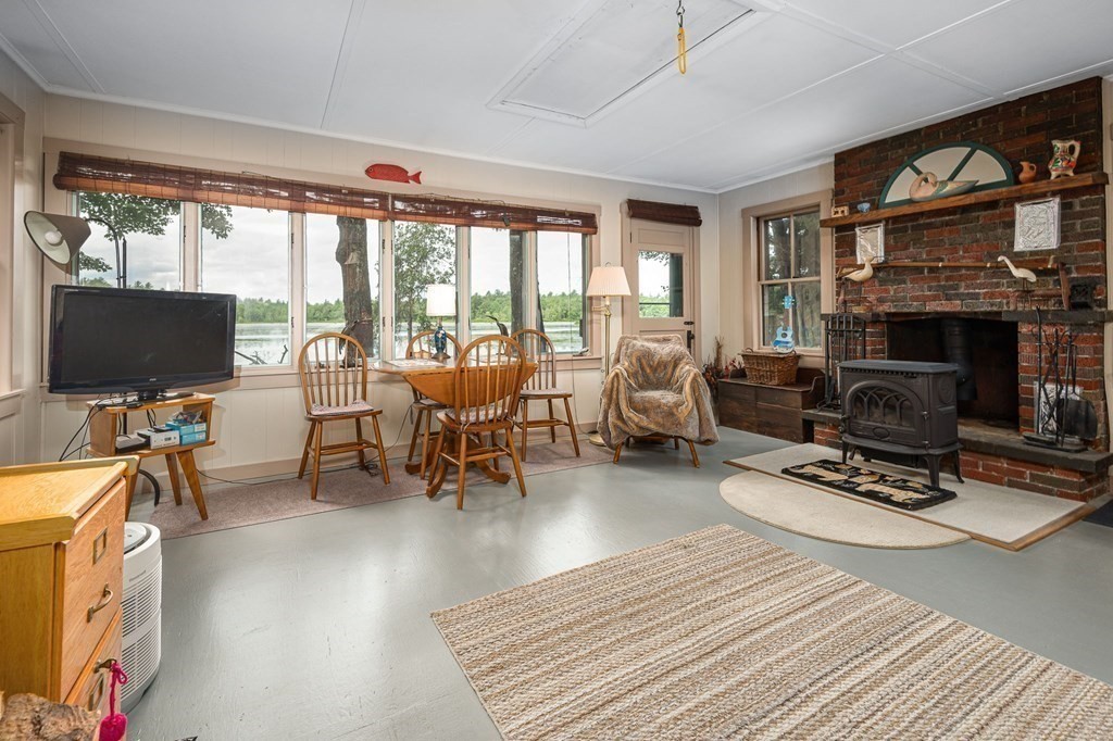 344 King Road Athol, MA 01331 - Photo 5 of 9