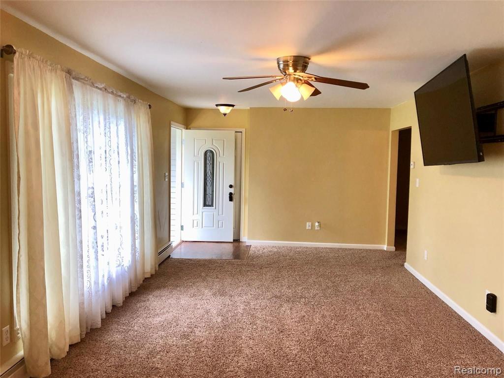 2095 Covert Road Burton, MI 48509 - Photo 11 of 38