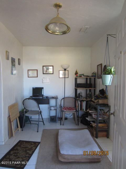 225 Fox Road Chino Valley, AZ 86323 - Photo 2 of 15 Foyer