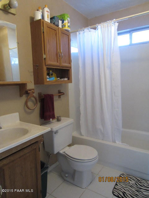 225 Fox Road Chino Valley, AZ 86323 - Photo 8 of 15 Bath