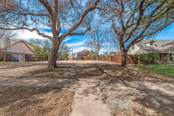 $349,000 | 13969 Far Hills Lane, Dallas, TX 75240